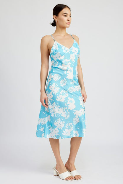 V NECK FLORAL DRESS WITH OPEN BACK TURQUOISE by Emory Park | Fleurcouture