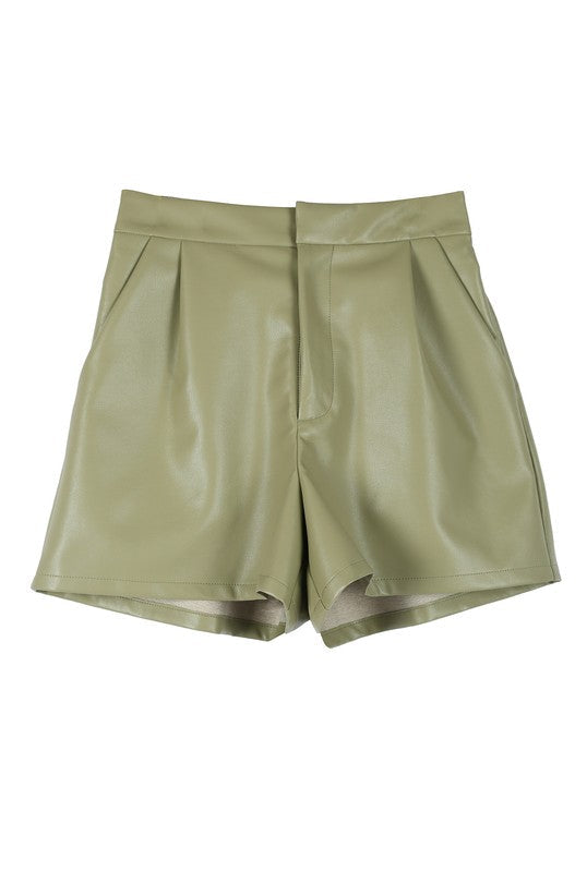 Vegan leather shorts by Lilou | Fleurcouture