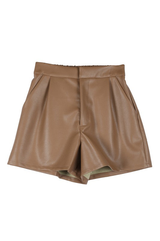 Vegan leather shorts by Lilou | Fleurcouture