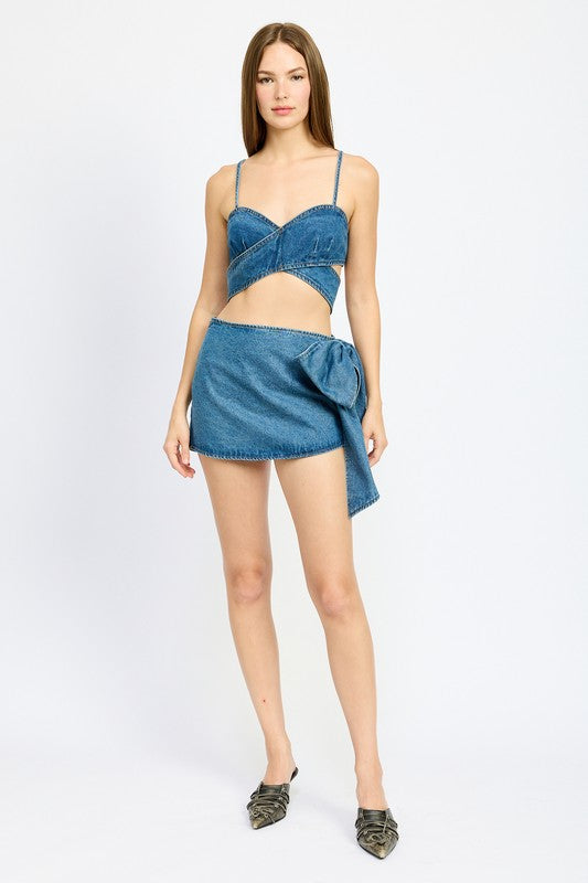 WRAPPED DETAIL DENIM TOP DENIM by Emory Park | Fleurcouture
