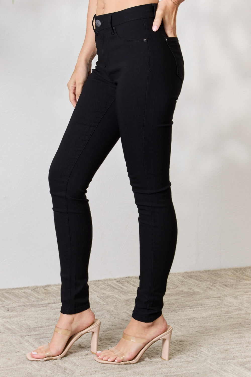 YMI Jeanswear Hyperstretch Mid-Rise Skinny Jeans Black by Trendsi | Fleurcouture